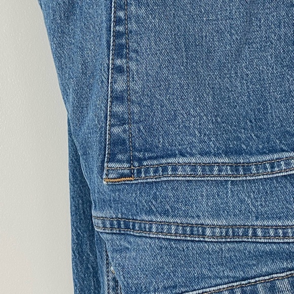 Gap high waisted cheeky ankle straight jeans. Button up front size 28 - Picture 2 of 6